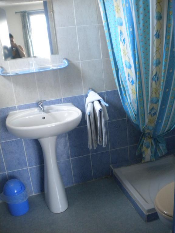 Hotel L'Acropole Nissan-lez-Enserune Zimmer foto